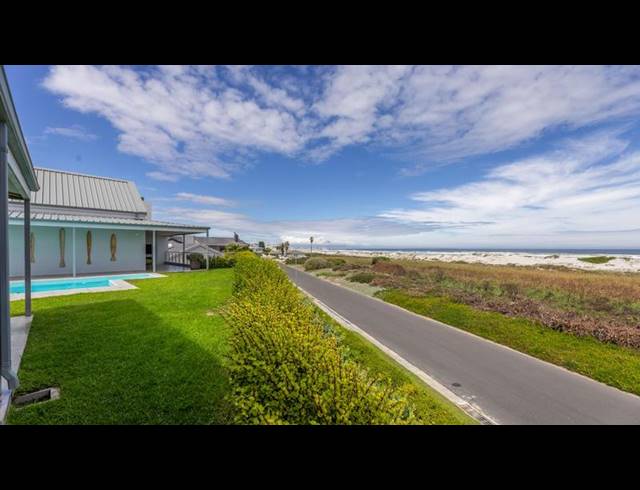 3 BEDROOM HOUSE FOR SALE IN MELKBOSSTRAND